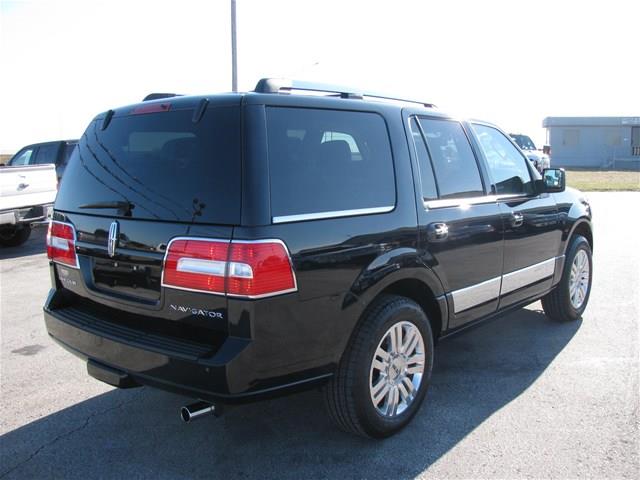 Lincoln Navigator 2012 photo 4