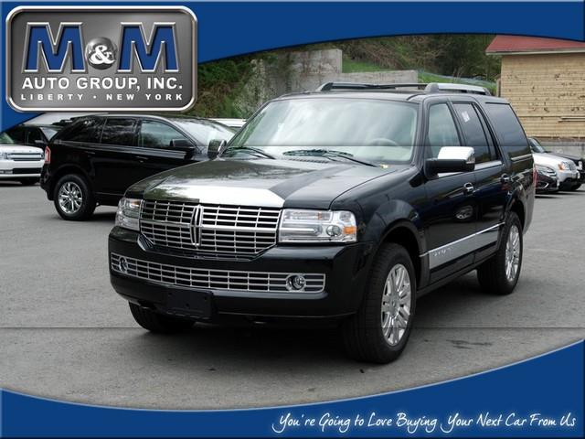 Lincoln Navigator 2013 photo 2