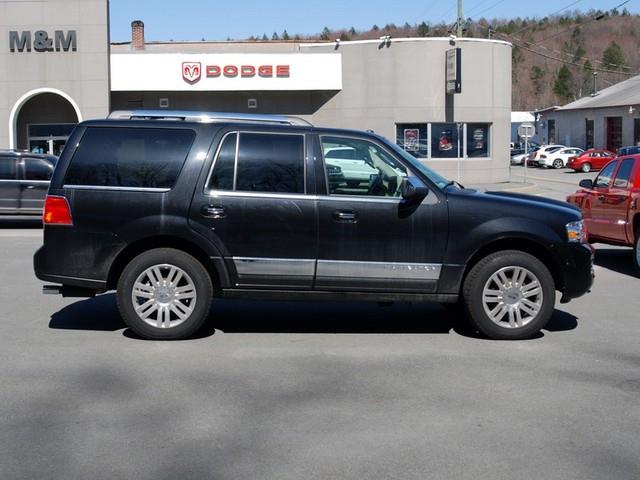 Lincoln Navigator 2013 photo 2
