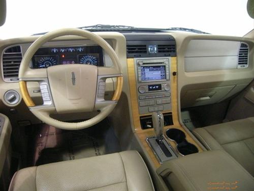 Lincoln Navigator L 2007 photo 2