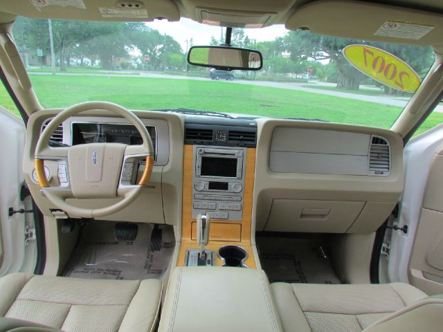 Lincoln Navigator L 2007 photo 12