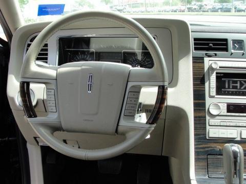 Lincoln Navigator L 2008 photo 2