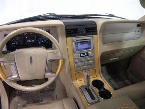 Lincoln Navigator L 2008 photo 2