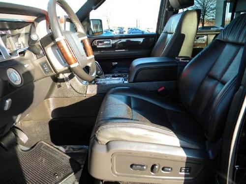 Lincoln Navigator L 2009 photo 3