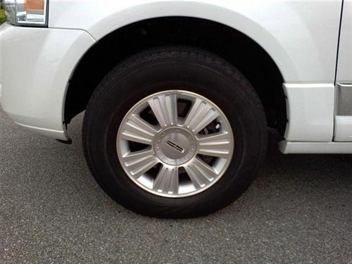 Lincoln Navigator L 2009 photo 2