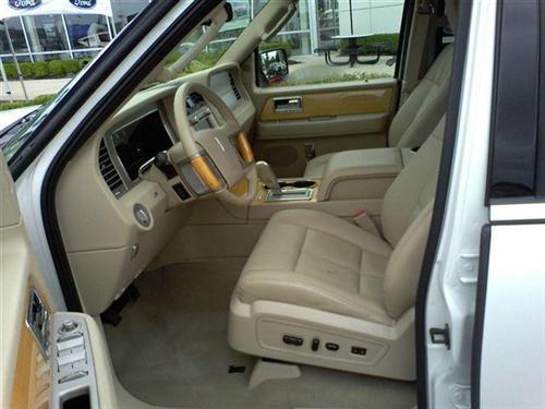 Lincoln Navigator L 2009 photo 5