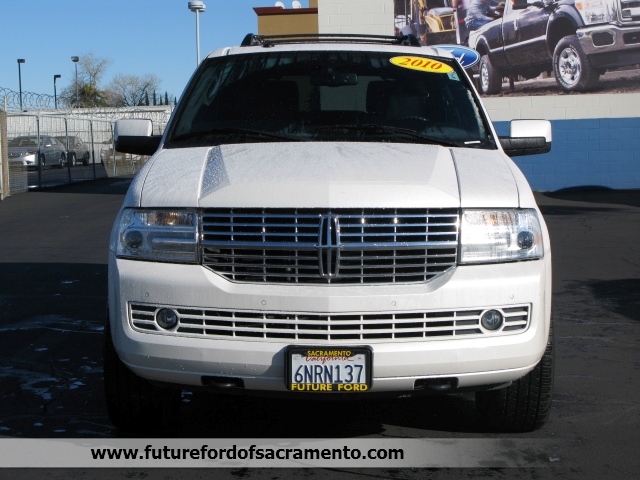 Lincoln Navigator L 2010 photo 2