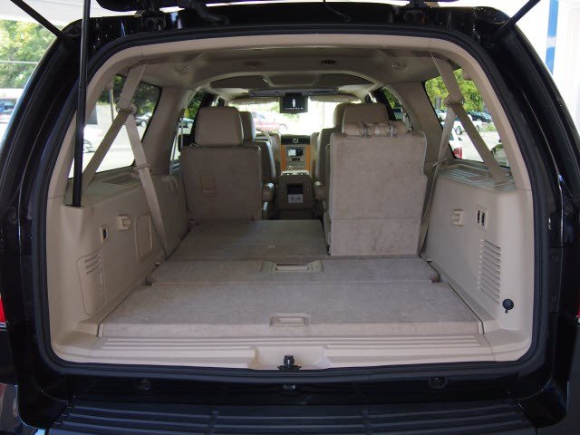 Lincoln Navigator L 2010 photo 2