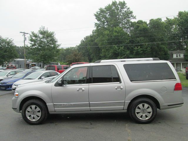 Lincoln Navigator L 2010 photo 3