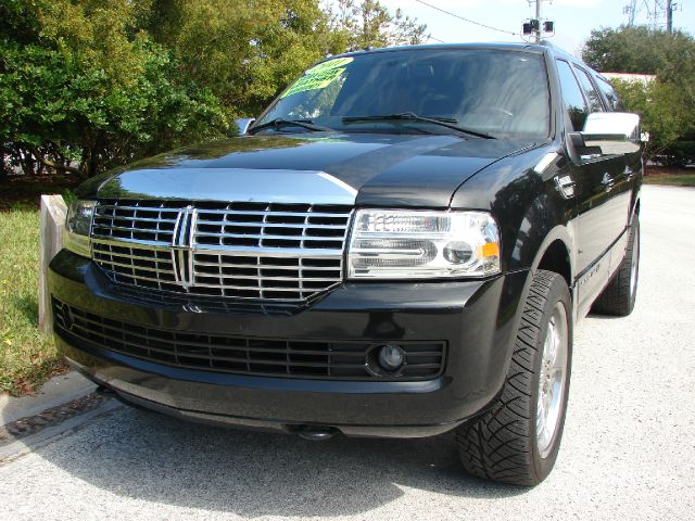 Lincoln Navigator L 2011 photo 3
