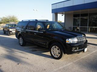 Lincoln Navigator L 2011 photo 1