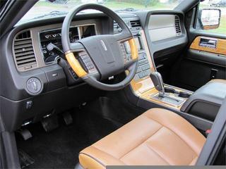 Lincoln Navigator L 2011 photo 1