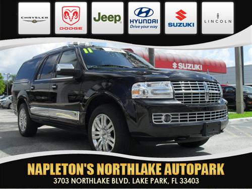 Lincoln Navigator L 2011 photo 2