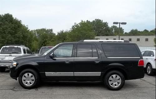 Lincoln Navigator L 2011 photo 2