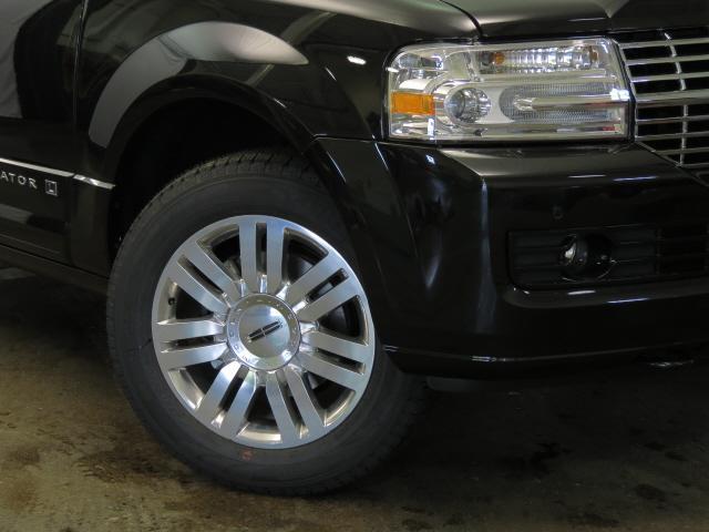 Lincoln Navigator L 2013 photo 2