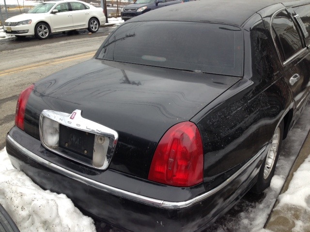 Lincoln TOW CAR 1998 photo 1