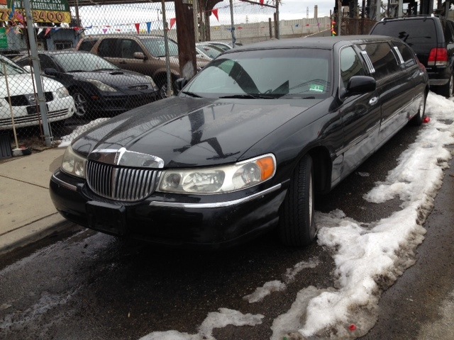 Lincoln TOW CAR 1998 photo 4