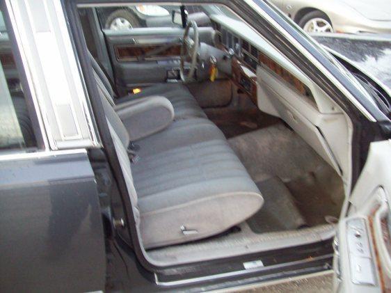 Lincoln Town Car 1984 photo 1
