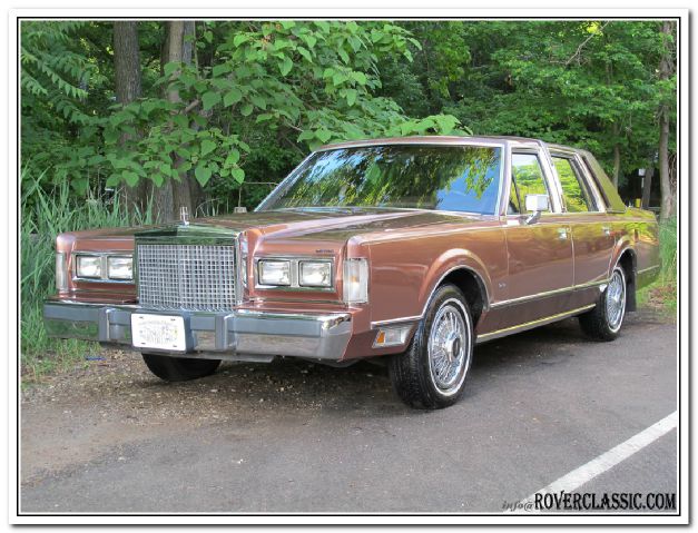 Lincoln Town Car 1985 photo 2