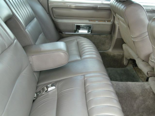 Lincoln Town Car 1989 photo 1