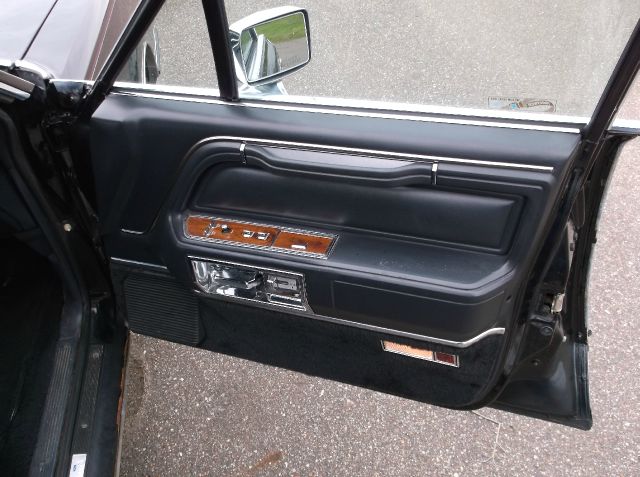 Lincoln Town Car 1989 photo 15