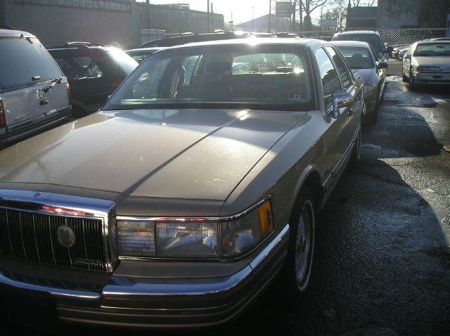 Lincoln Town Car 1990 photo 0
