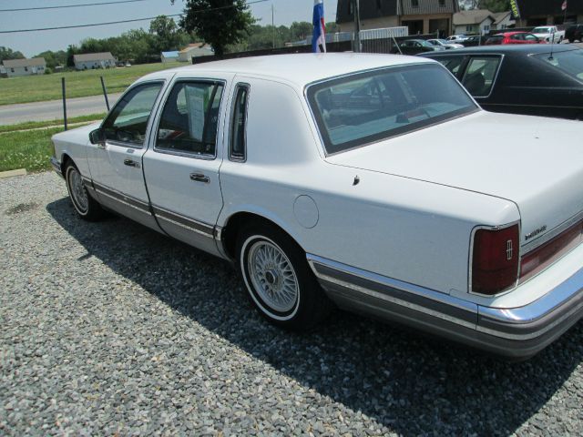 Lincoln Town Car 1990 photo 1