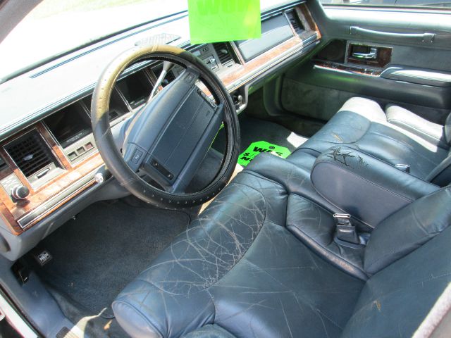 Lincoln Town Car 1990 photo 4