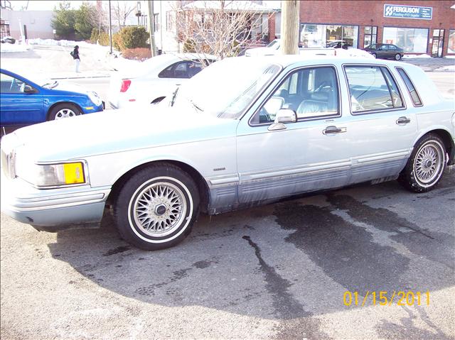 Lincoln Town Car 1991 photo 1