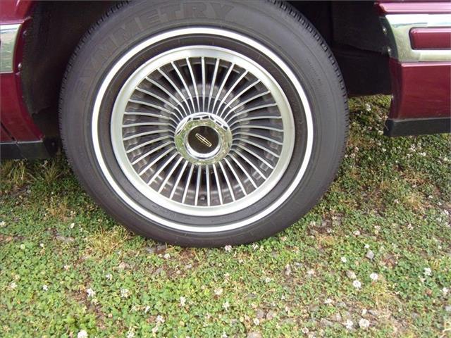 Lincoln Town Car 1992 photo 10