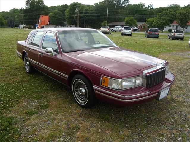 Lincoln Town Car 1992 photo 18