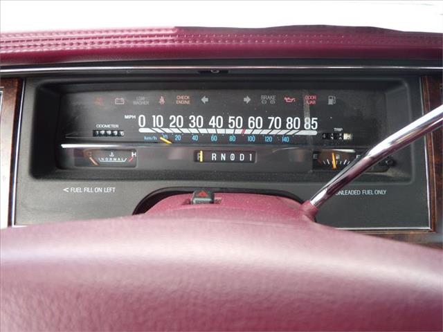 Lincoln Town Car 1992 photo 2