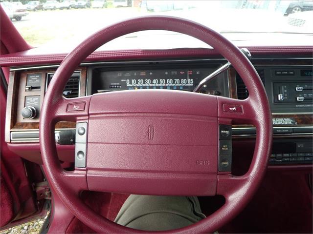 Lincoln Town Car 1992 photo 5