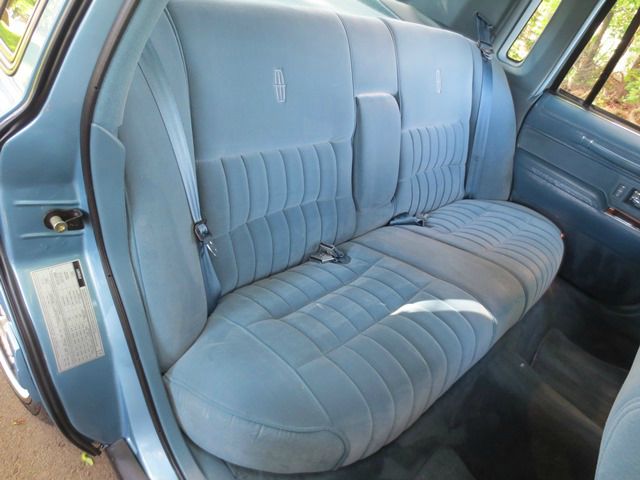 Lincoln Town Car 1993 photo 35