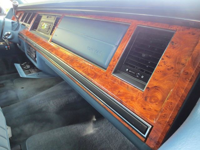 Lincoln Town Car 1993 photo 43