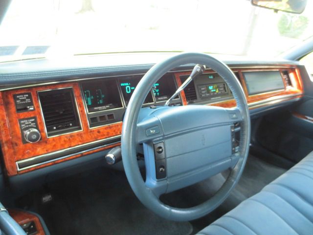 Lincoln Town Car 1993 photo 44