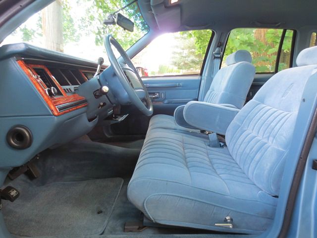 Lincoln Town Car 1993 photo 49