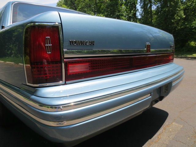 Lincoln Town Car 1993 photo 77