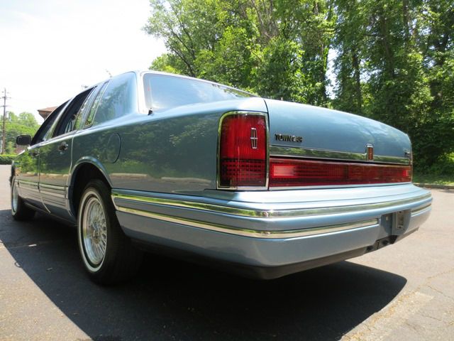 Lincoln Town Car 1993 photo 84
