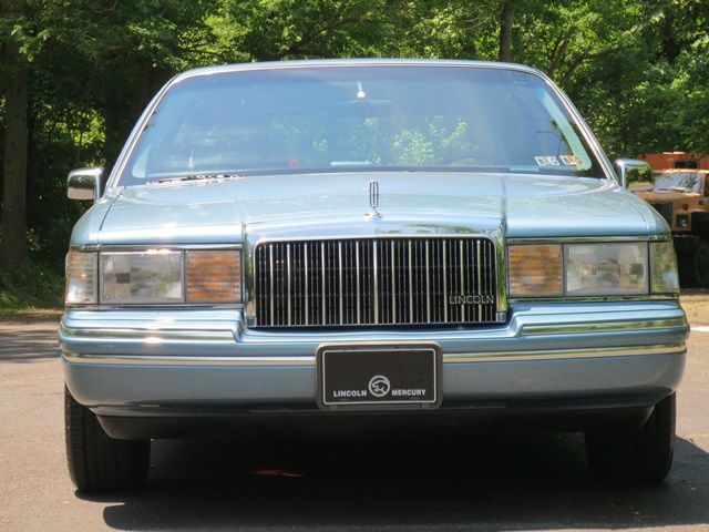 Lincoln Town Car 1993 photo 85