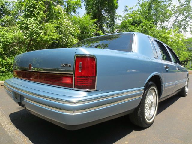 Lincoln Town Car 1993 photo 97