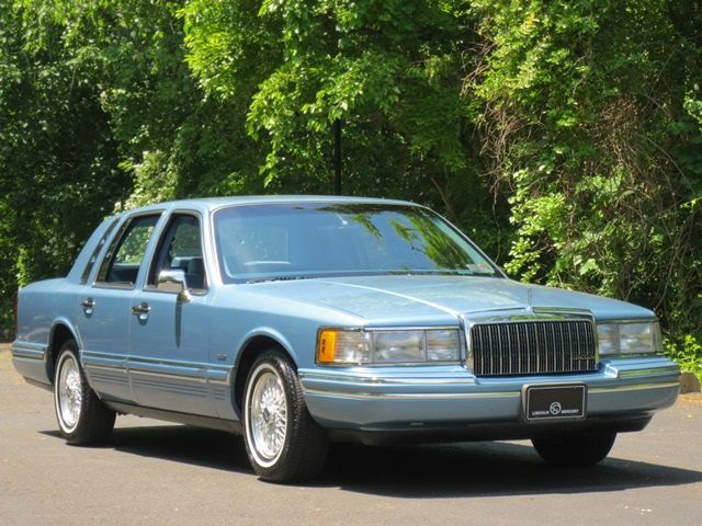 Lincoln Town Car 1993 photo 98