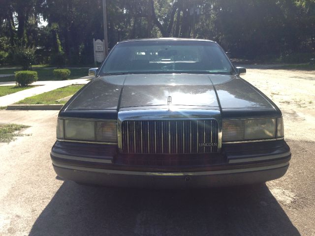 Lincoln Town Car 1993 photo 16