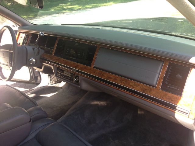 Lincoln Town Car 1993 photo 26