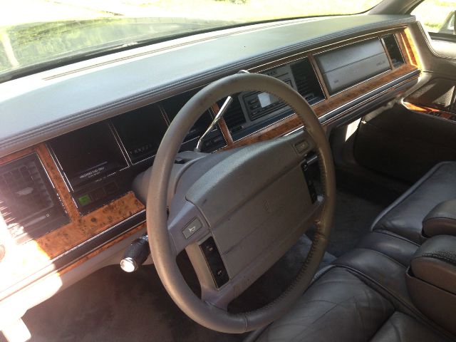 Lincoln Town Car 1993 photo 31