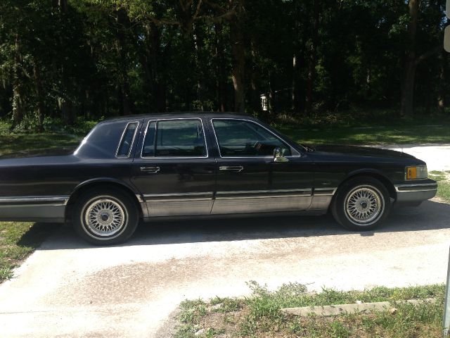 Lincoln Town Car 1993 photo 34