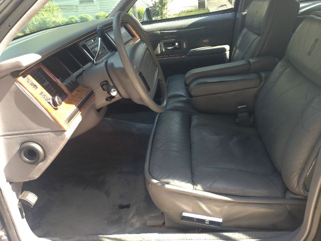 Lincoln Town Car 1993 photo 4