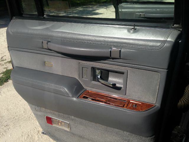 Lincoln Town Car 1993 photo 40