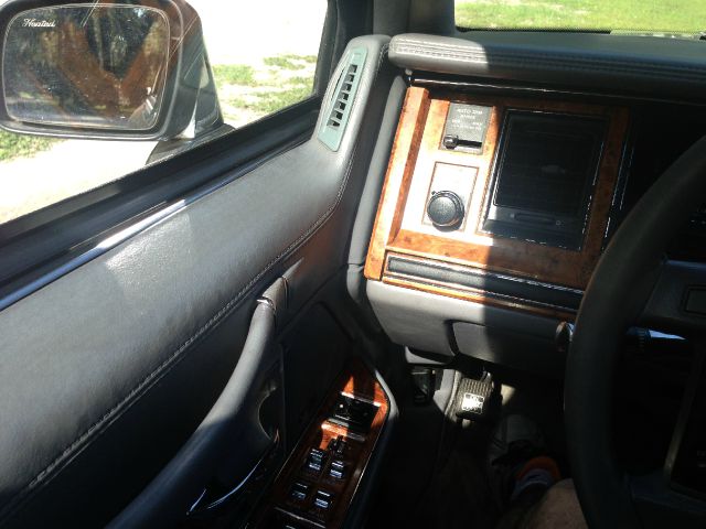 Lincoln Town Car 1993 photo 5