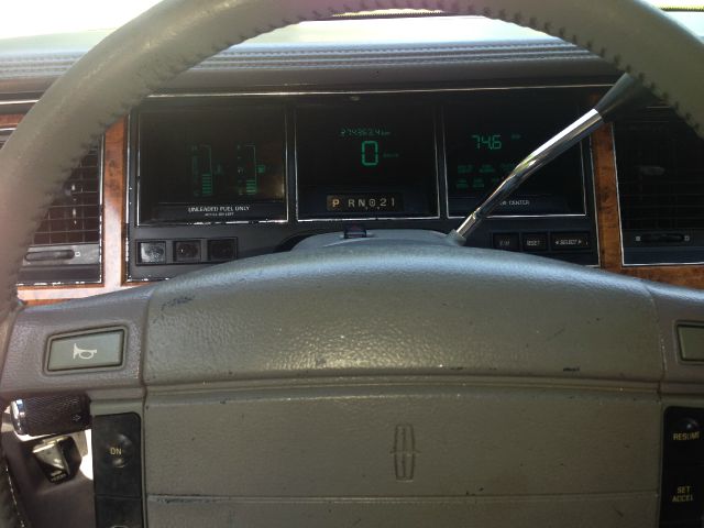 Lincoln Town Car 1993 photo 8